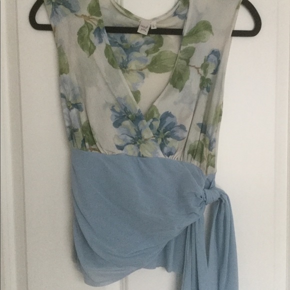 Boutique blouse, side tie - Picture 1 of 3